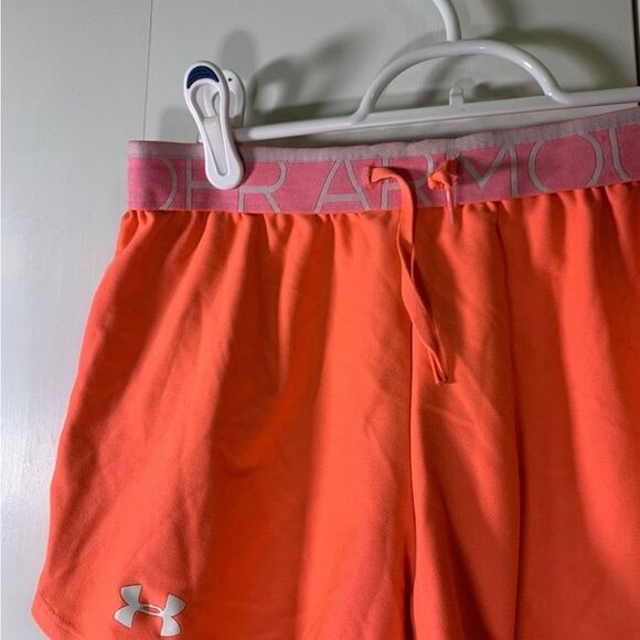 Under Armour Small Pink Shorts - Picture 2 of 4